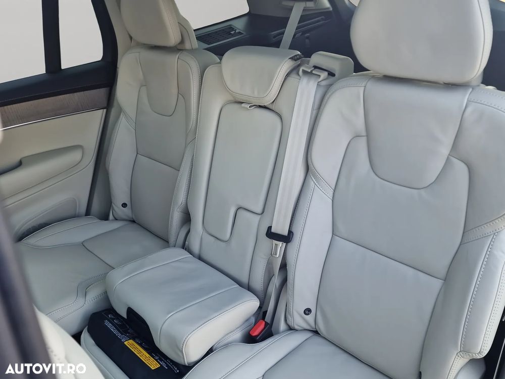 Volvo XC 90 - 13