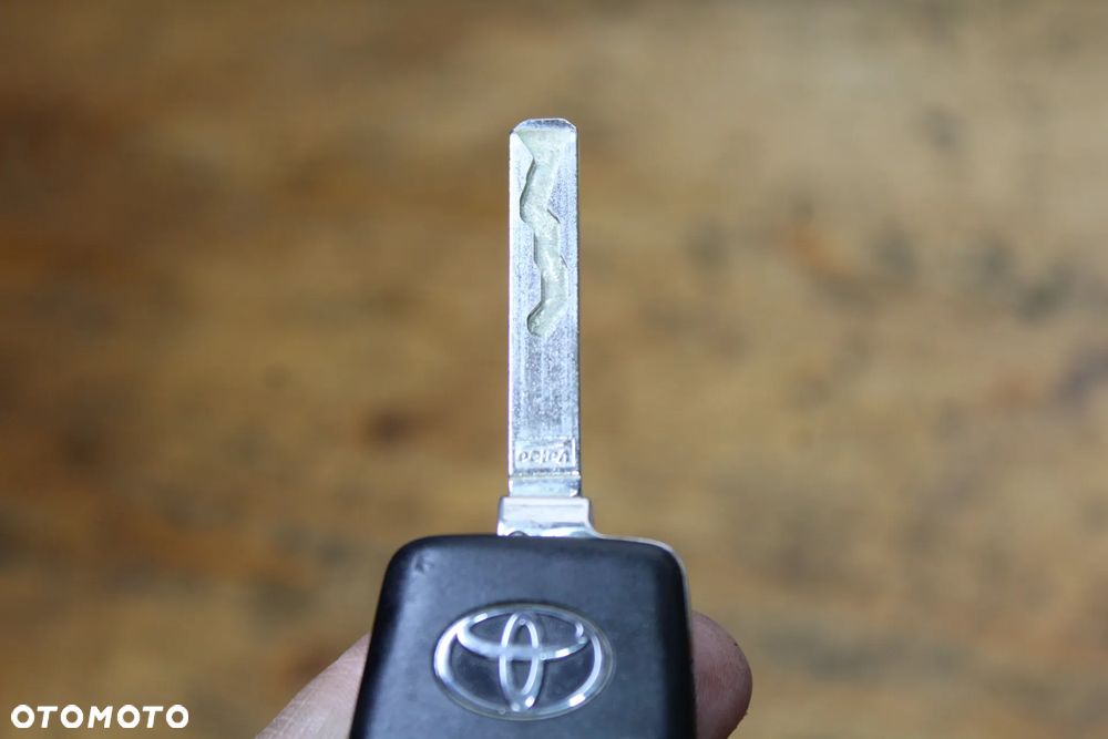 kluczyk obudowa kluczyka pilot toyota auris II oryginał - 6