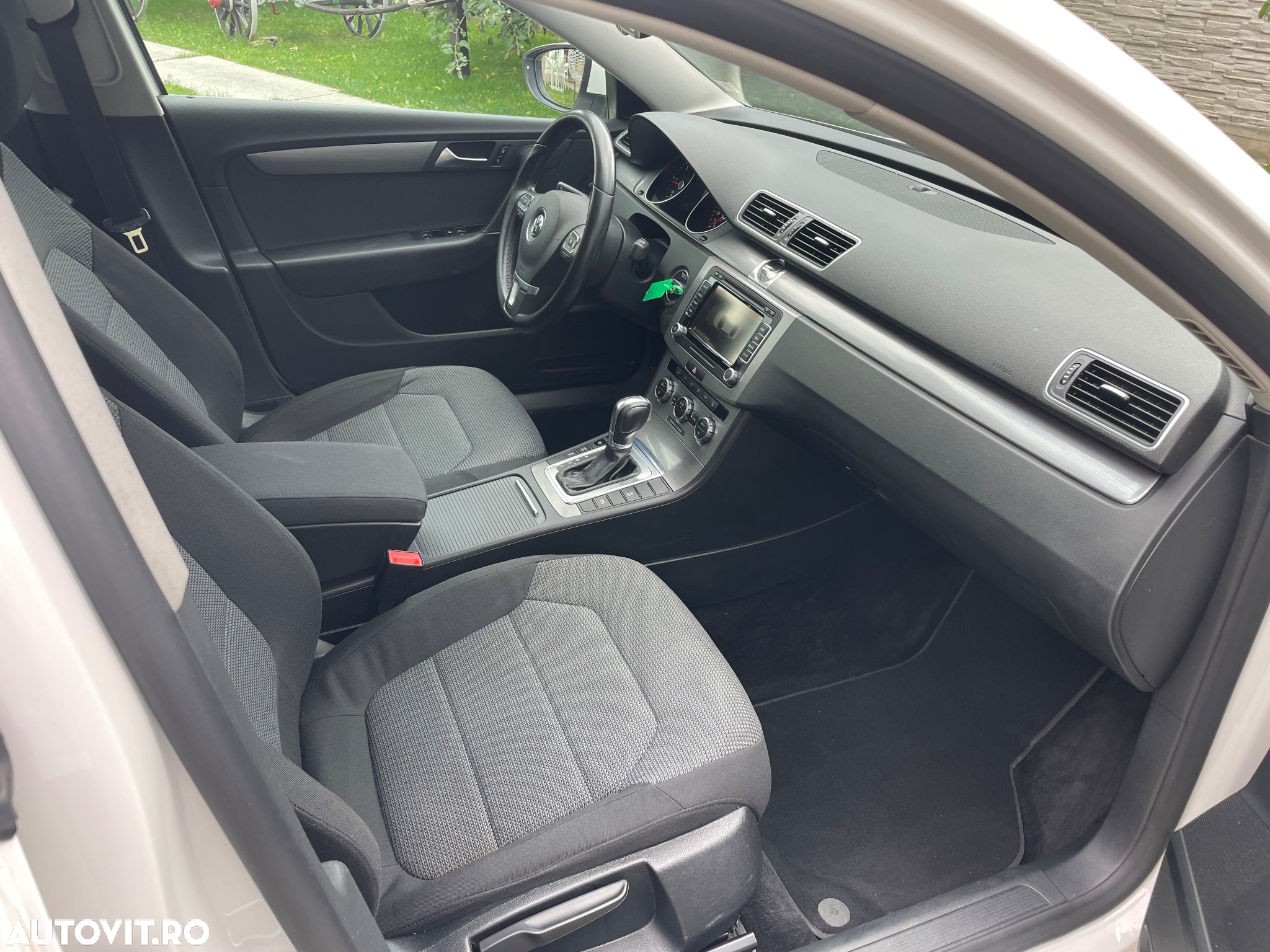 Volkswagen Passat - 16