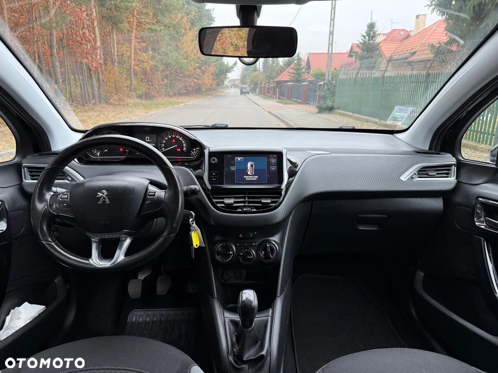 Peugeot 208 82 PureTech Style - 9