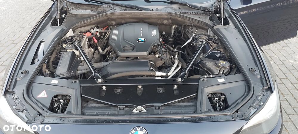 BMW Seria 5 520d - 16