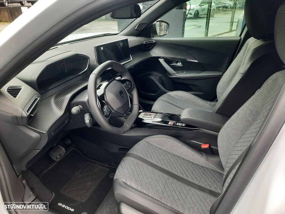 Peugeot e-2008 54 kWh Allure - 5