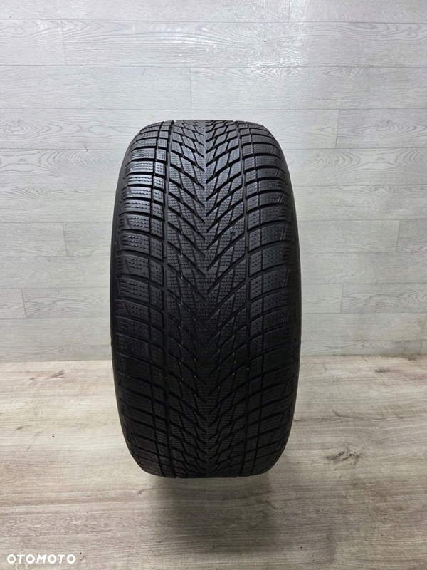 Opona zimowa Goodyear ULTRAGRIP Performance 3 255/40R20 101 W