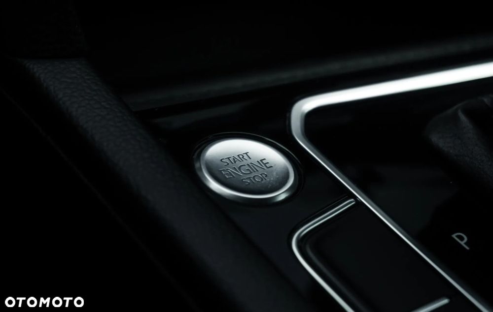 Volkswagen Passat Variant 2.0 TDI Business DSG - 20