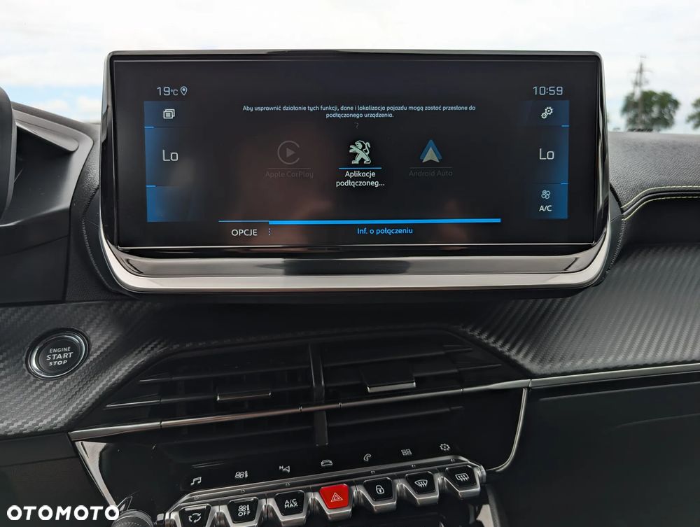 Peugeot 2008 PureTech 130 EAT8 GT - 33