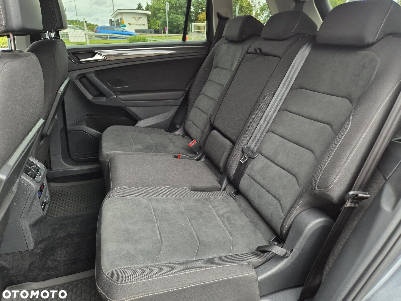 Volkswagen Tiguan Allspace 2.0 TDI 4Mot SCR Highline DSG 7os - 14