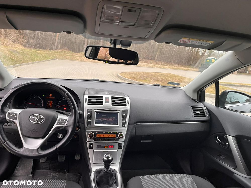 Toyota Avensis 2.0 D-4D Premium - 8