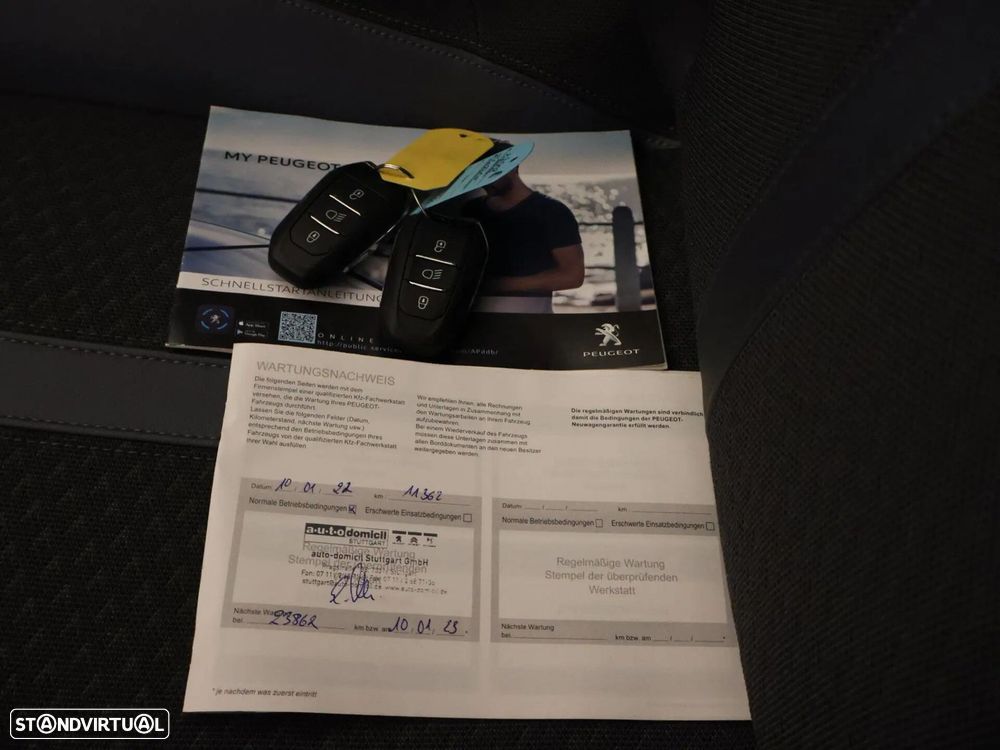 Peugeot e-2008 50 kWh Allure Pack - 32