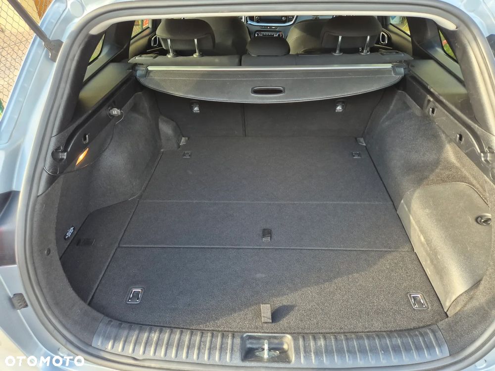 Kia Ceed 1.6 GDI PHEV L DCT - 12