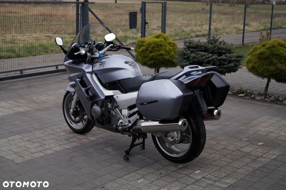 Yamaha FJR - 9