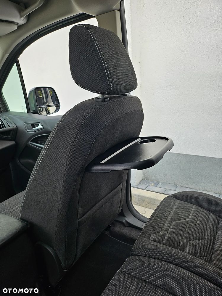 Ford Tourneo Connect Grand - 26