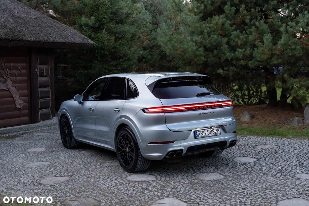 Porsche Cayenne 2024 photo 2