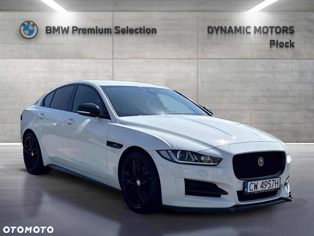 Jaguar XE - 8