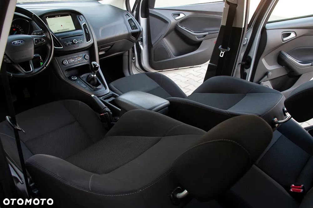 Ford Focus - 27