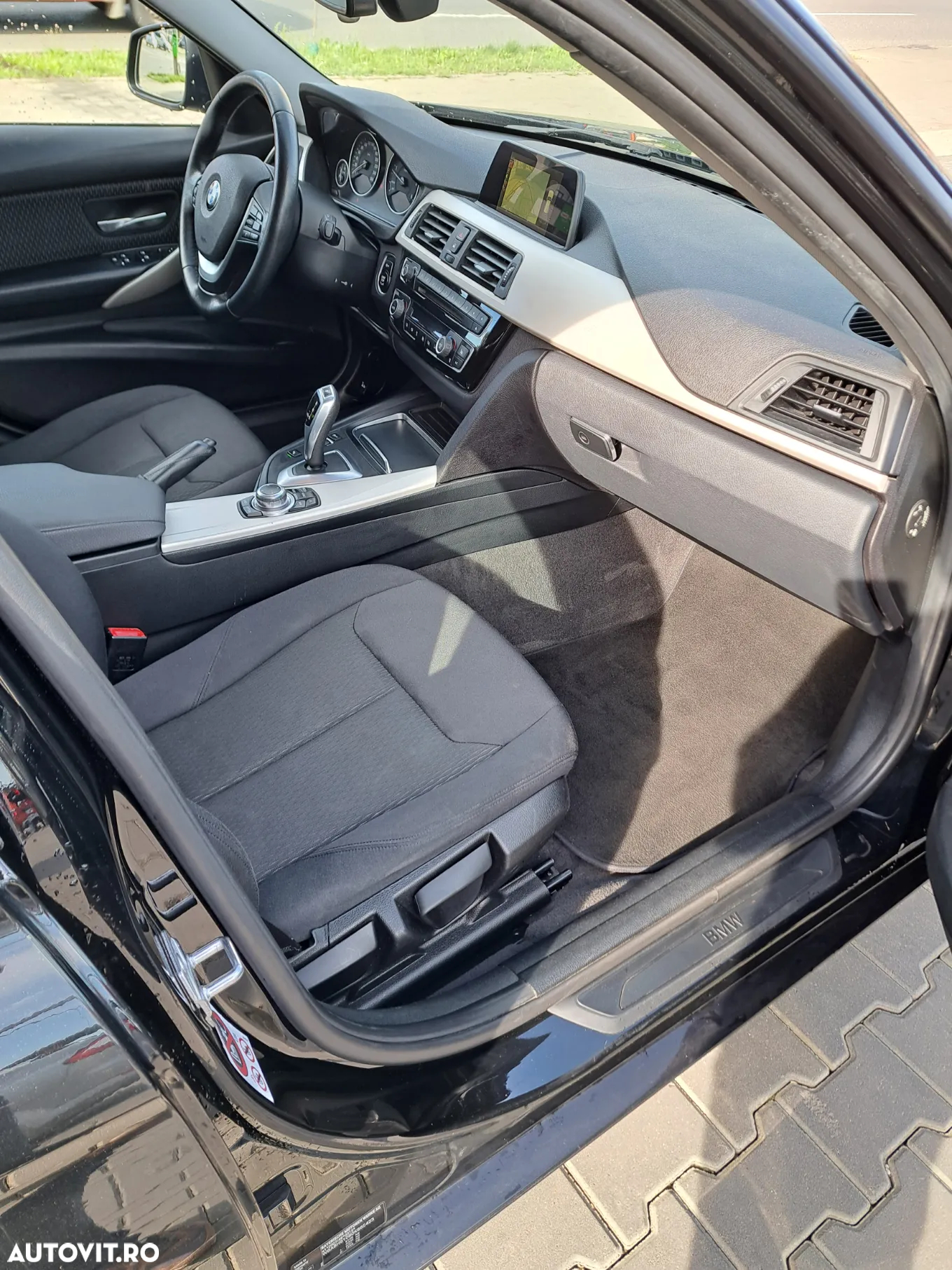 BMW Seria 3 320d Touring Aut. Luxury Line - 10
