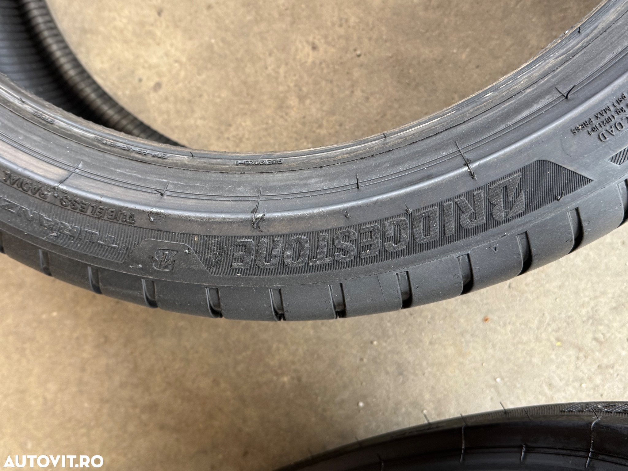 Vând 2 anvelope 215/45/20 bridgestone de vară ca noi - 4