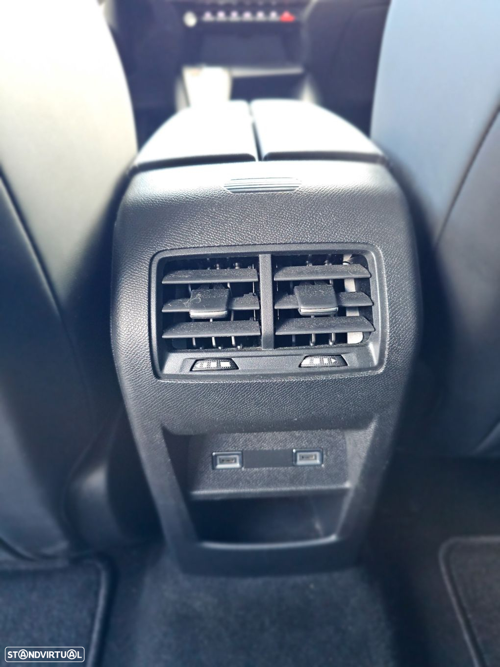 Peugeot 408 1.2 PureTech Allure EAT8 - 13