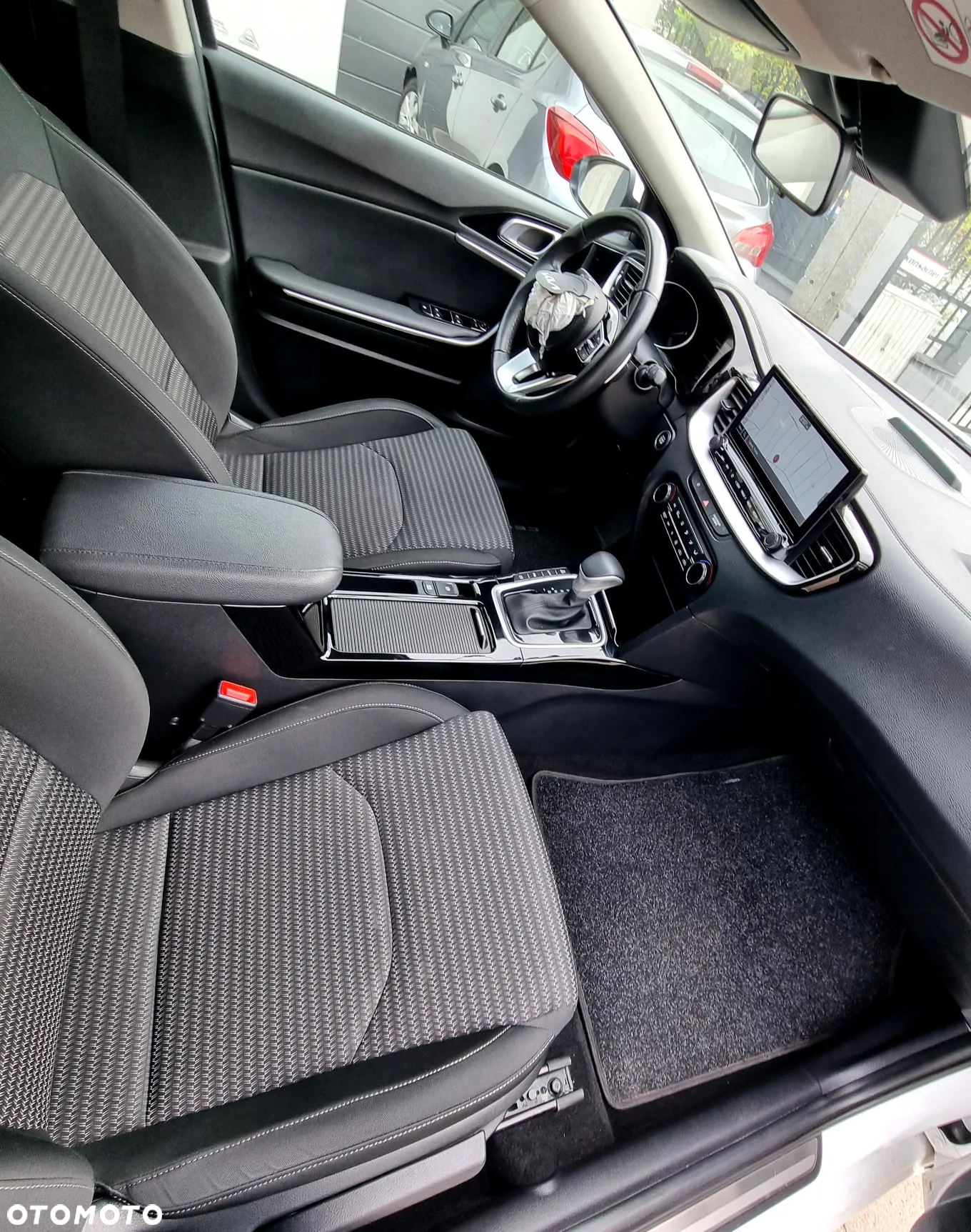 Kia Ceed SW 1.6 GDI DCT OPF Plug-in-Hybrid Inspiration - 13