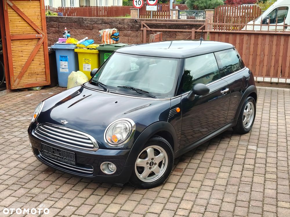 MINI Cooper Standard - 1
