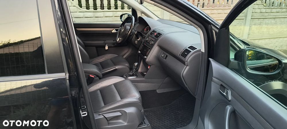 Volkswagen Touran 1.4 TSI DSG Cross - 4