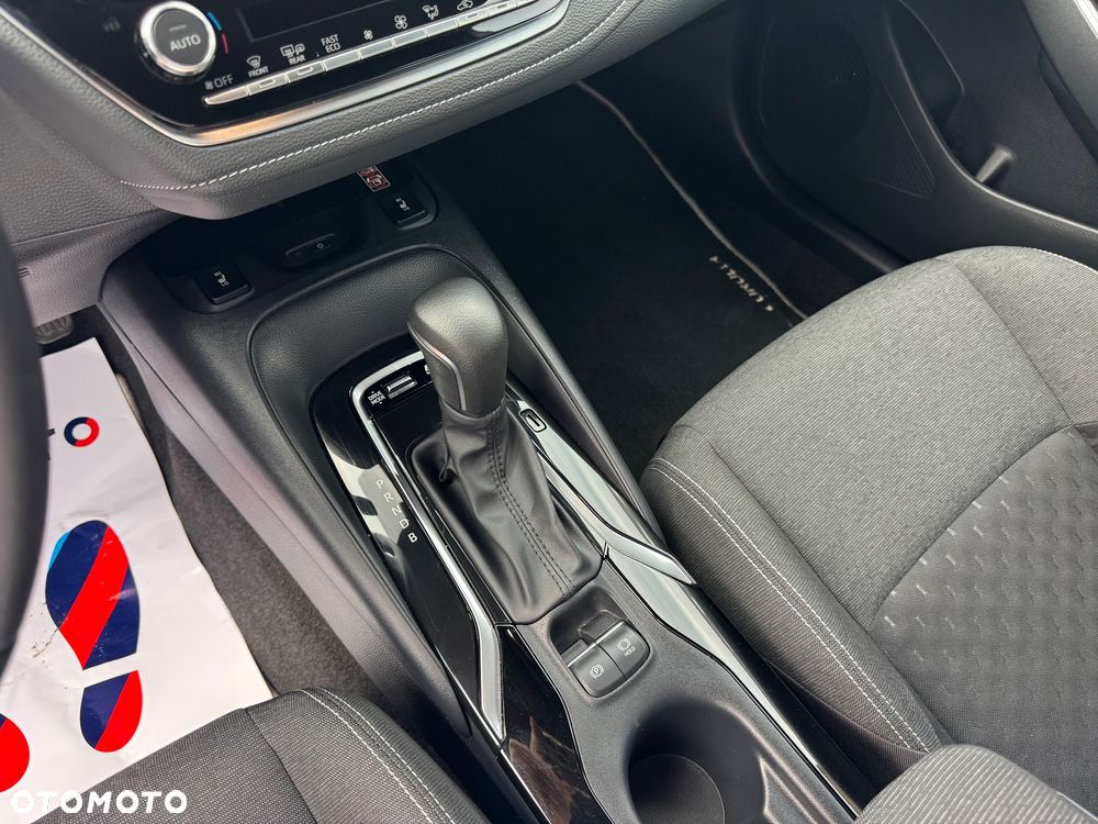 Toyota Corolla 1.8 Hybrid Style - 23