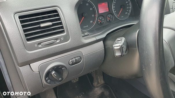Volkswagen Golf 1.6 Tour - 16