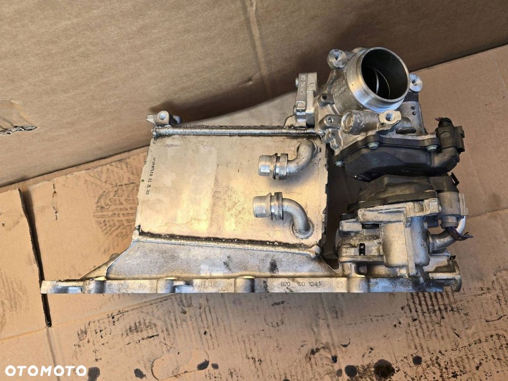 kolektor ssący 04l129766bb audi a4 b9 kod silnika deta - 2