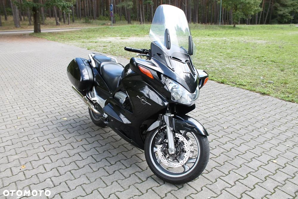 Honda ST - 1