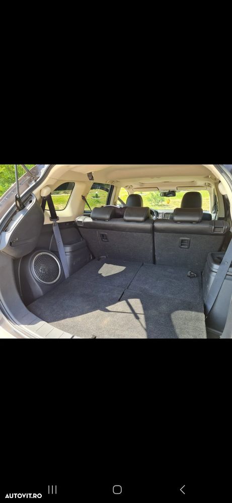 Mitsubishi Outlander - 16