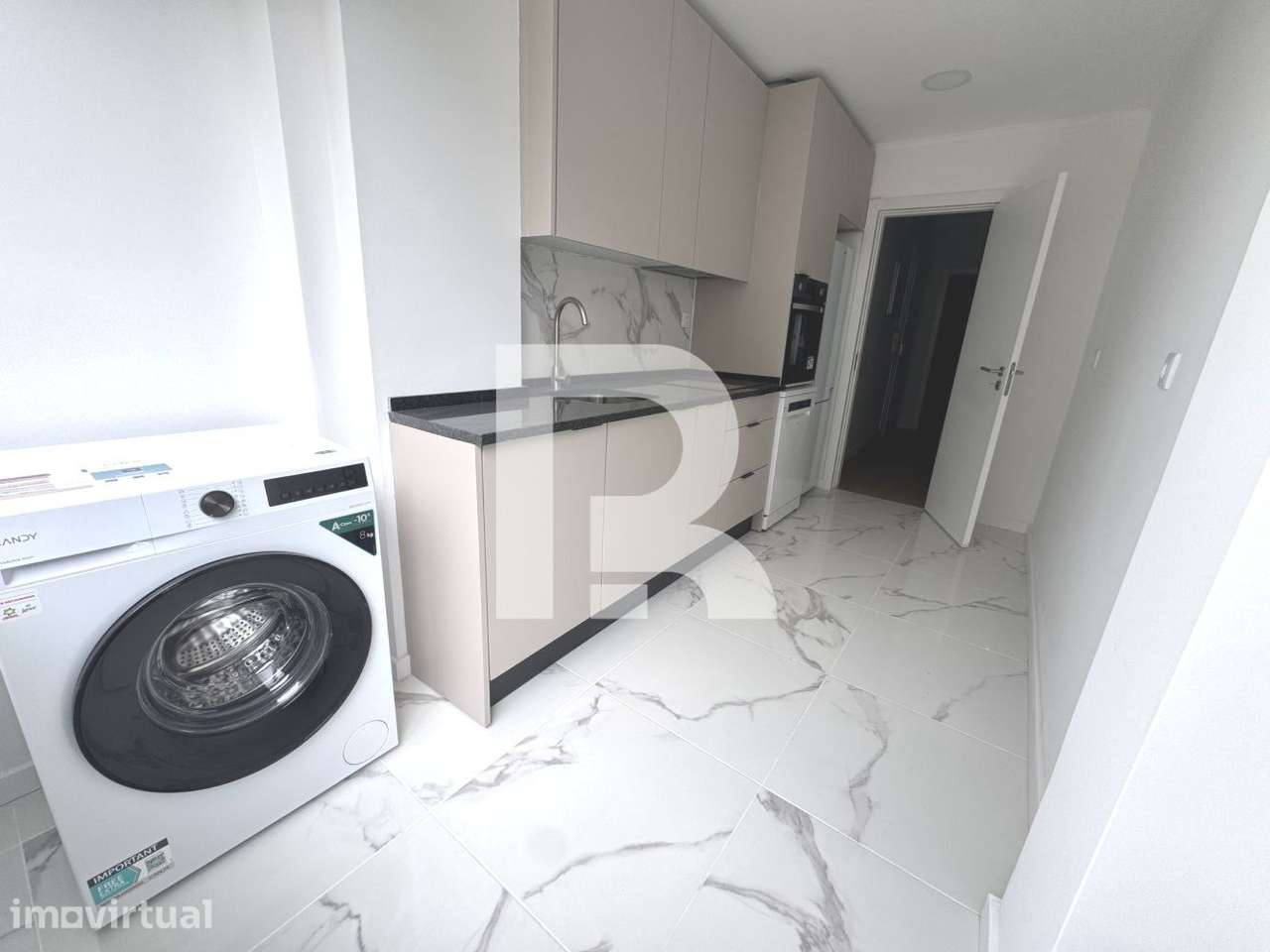 Apartamento T3 totalmente remodelado na Amadora - Grande imagem: 2/15