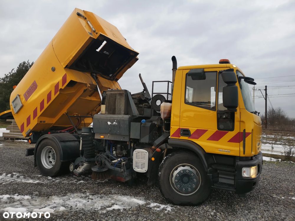 Iveco Eurocargo 180e25 zamiatarka Johanston VT800 - 5