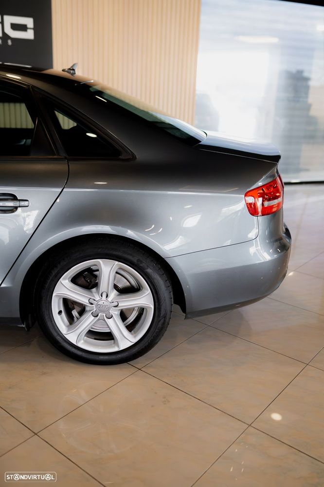 Audi A4 2.0 TDI Advance - 42