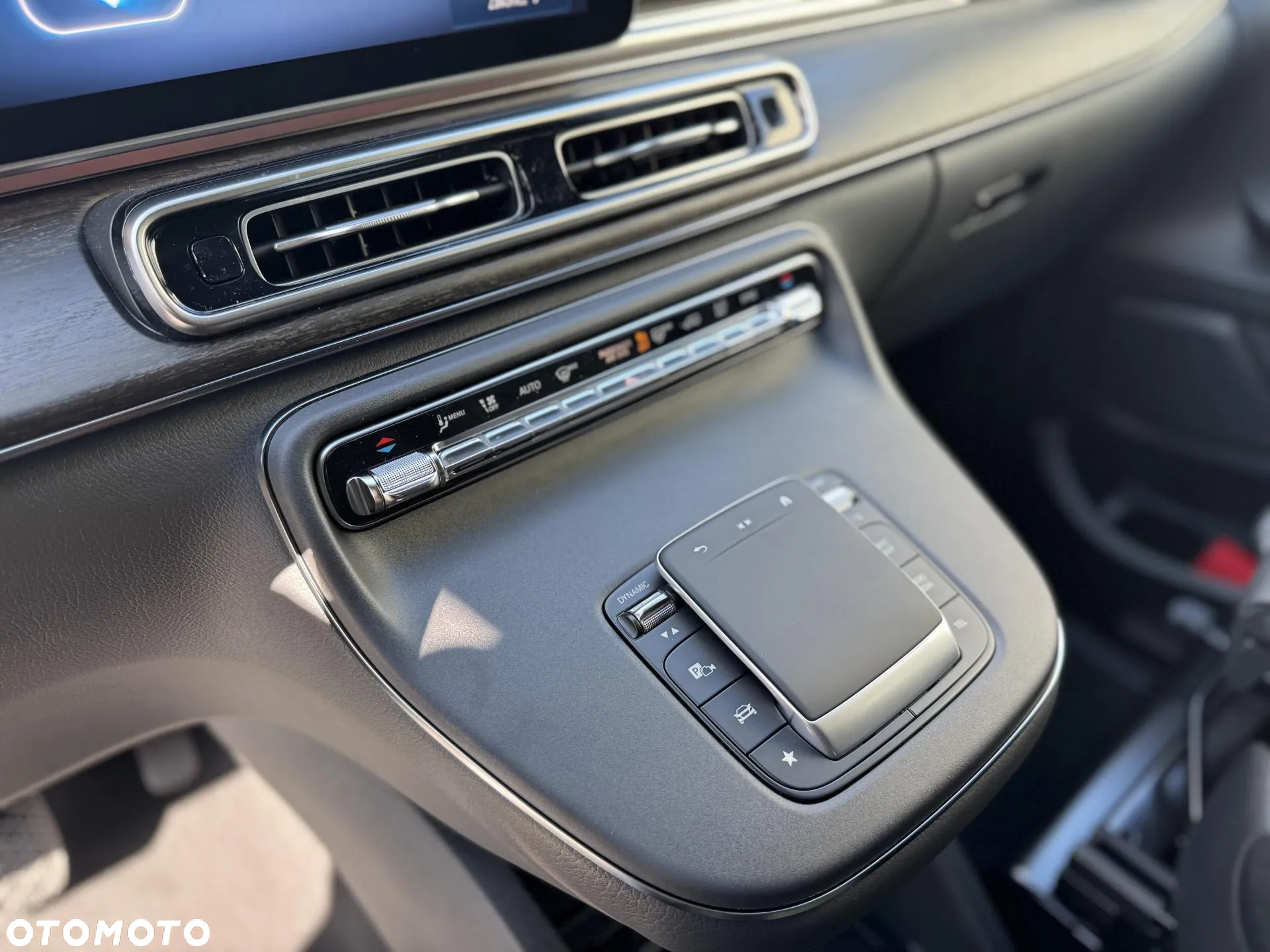 Mercedes-Benz Klasa V 300 extralang 9G-TRONIC Avantgarde - 13