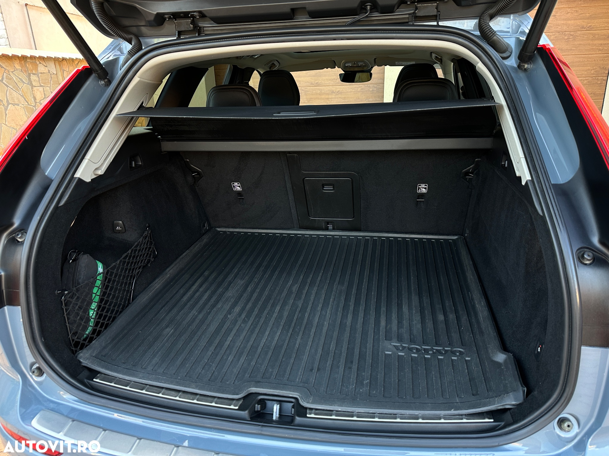 Volvo XC 60 B4 D AWD Geartronic Inscription - 38