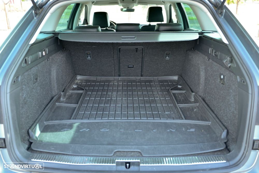 Skoda Superb Break 1.6 TDI Style - 10