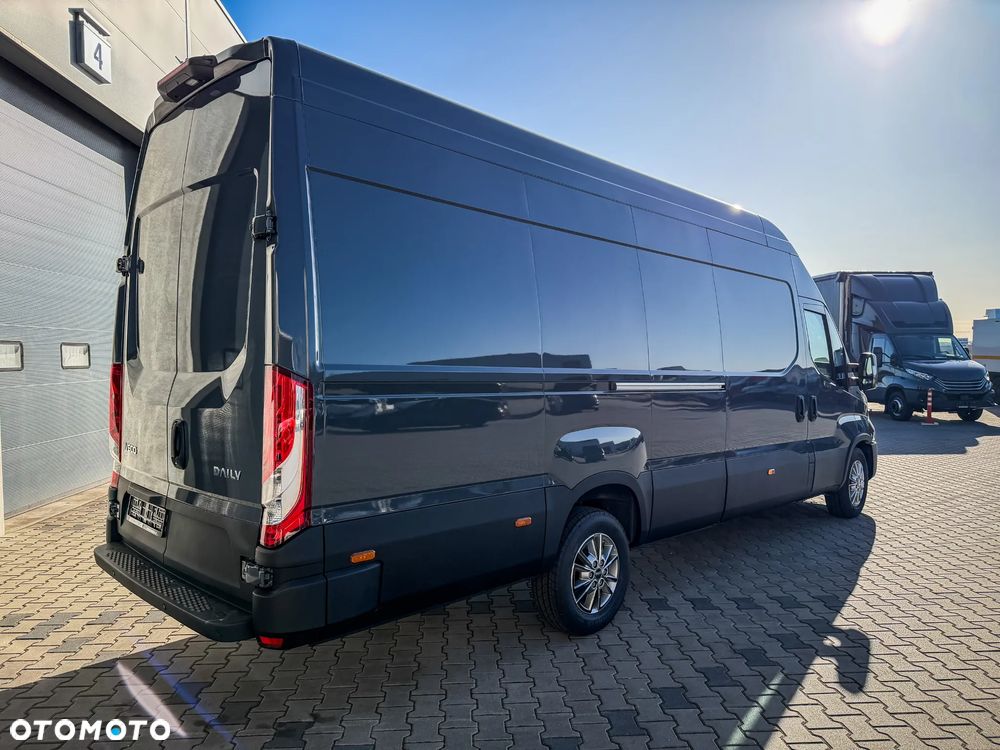 Iveco 35S18HV L4H3 - 12