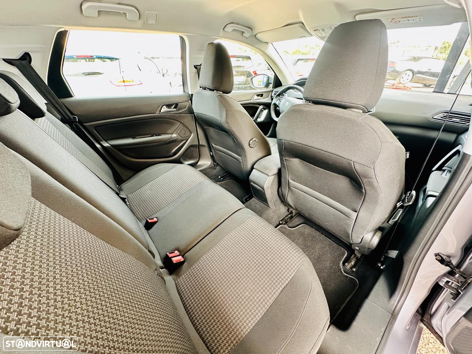 Peugeot 308 SW 1.5 BlueHDi Allure EAT6 - 24