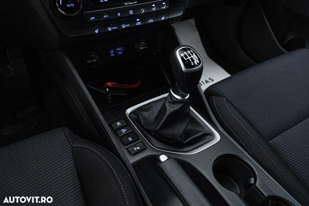 Hyundai Tucson blue 1.7 CRDi 2WD Advantage - 24