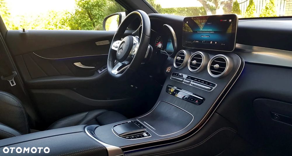 Mercedes-Benz GLC 220 d 4Matic 9G-TRONIC AMG Line - 18
