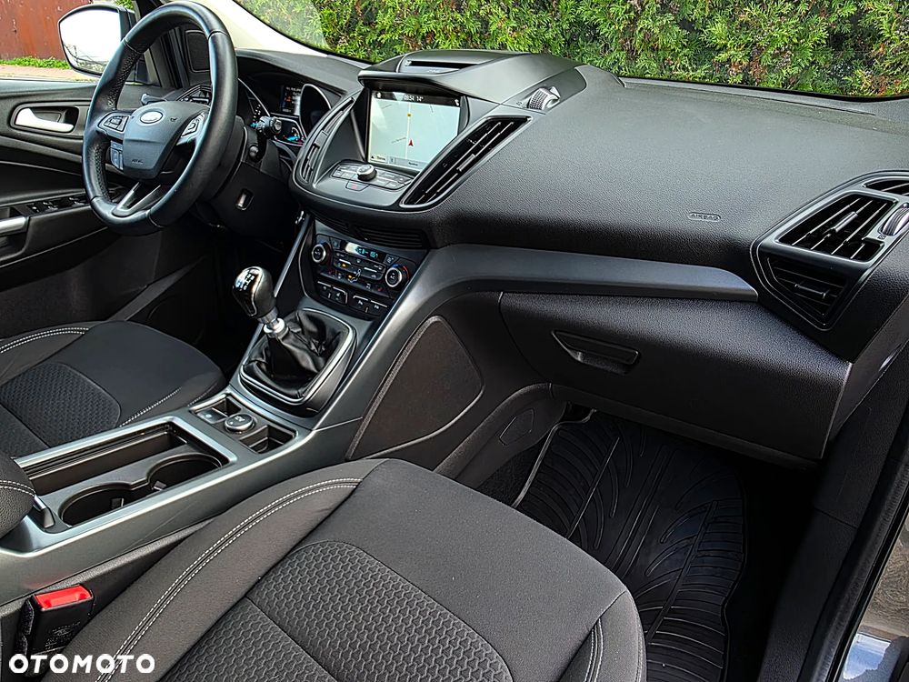 Ford Kuga 1.5 EcoBoost 2x4 Titanium - 20