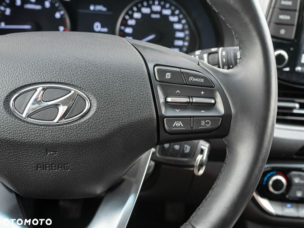 Hyundai i30 2021