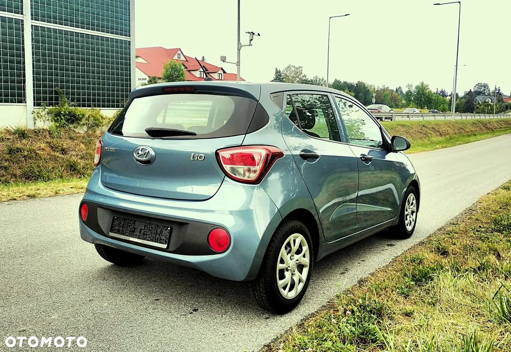Hyundai i10 - 10