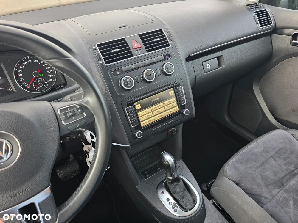 Volkswagen Touran 2.0 TDI DPF DSG Highline - 17
