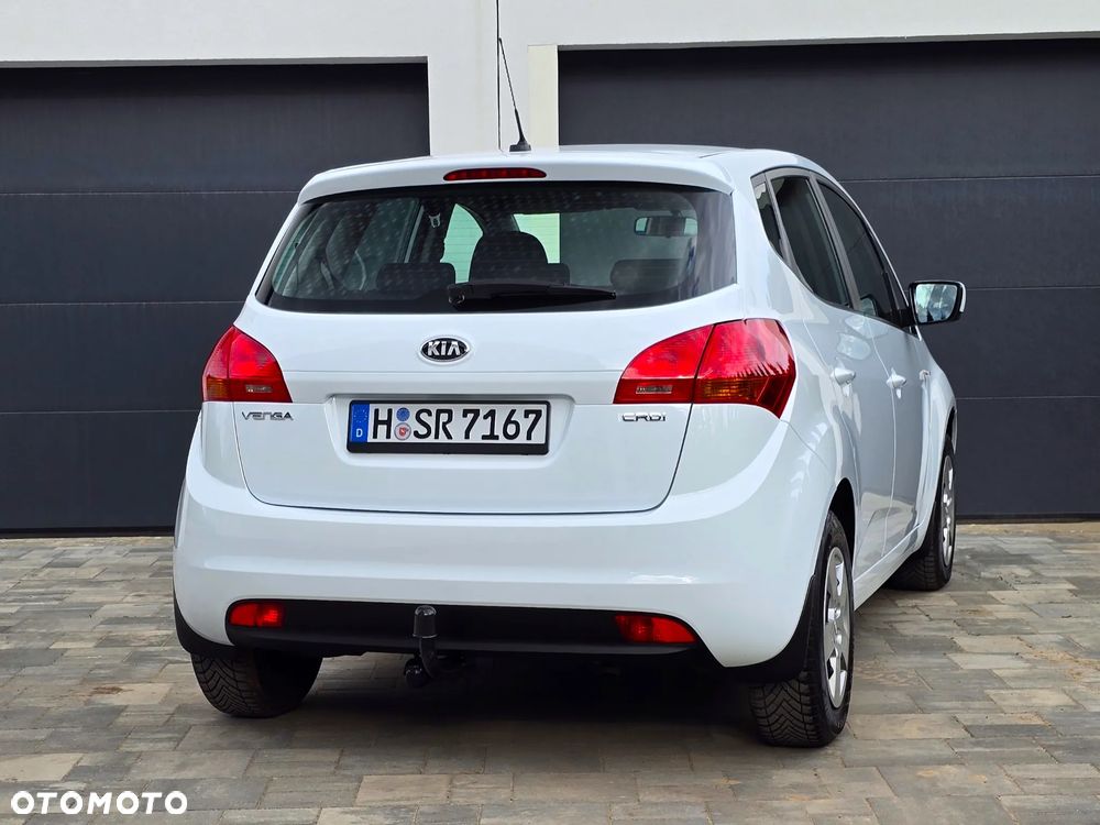 Kia Venga - 14