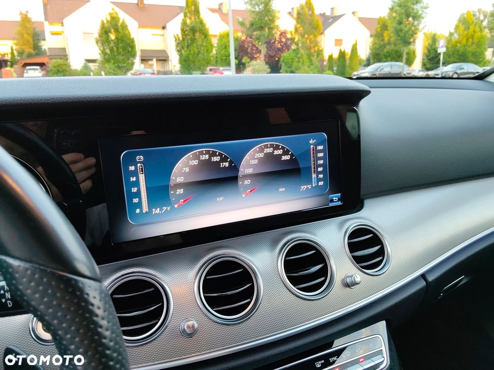 Mercedes-Benz Klasa E 200 9G-TRONIC Avantgarde - 33