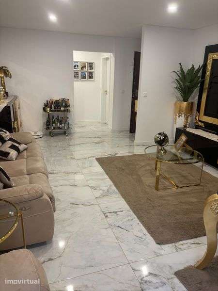 T3 de luxo, pronto a habitar - Grande imagem: 2/11