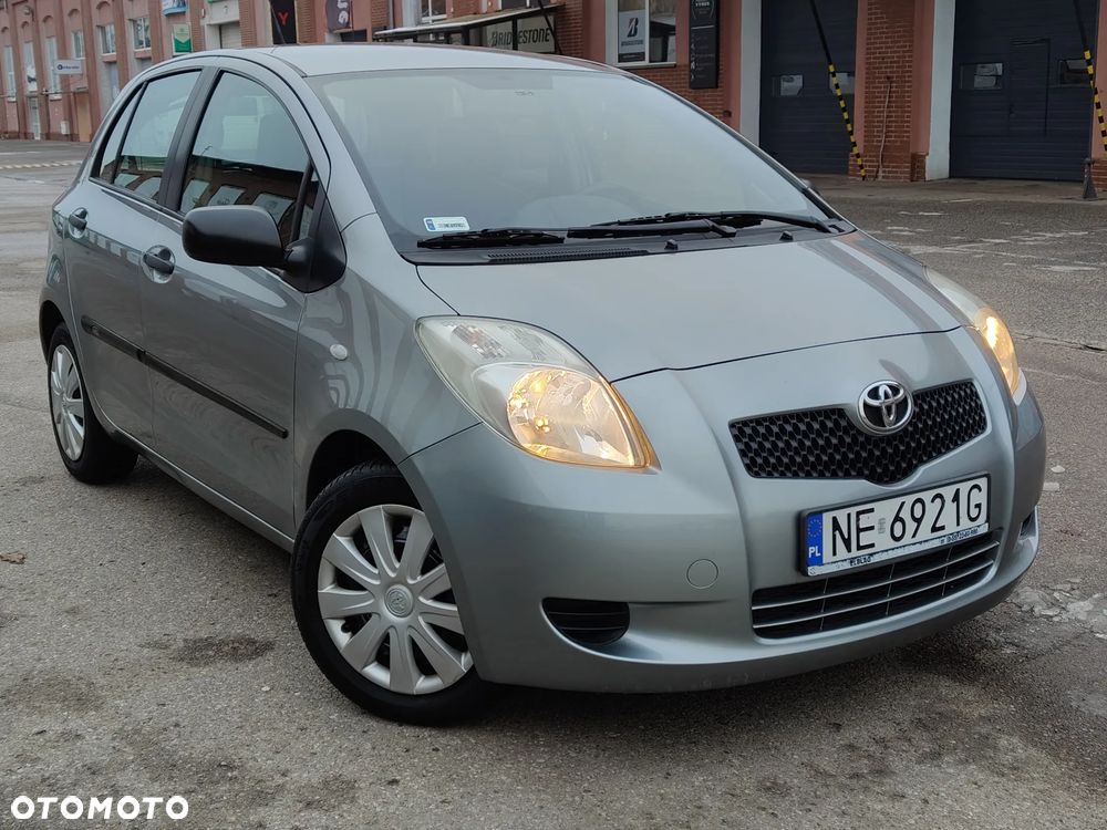 Toyota Yaris 1.3 Luna A/C - 16