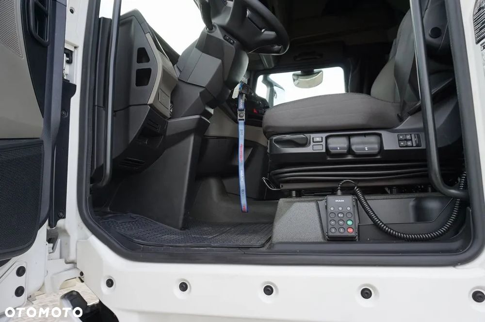 MAN TGX 18.520 4x2 BLS RETARDER ACC KLIMA POSTOJOWA * 142 000 KM * - 8