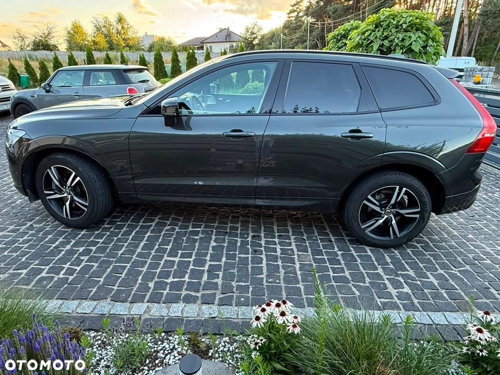 Volvo XC 60 D5 AWD R-Design - 3