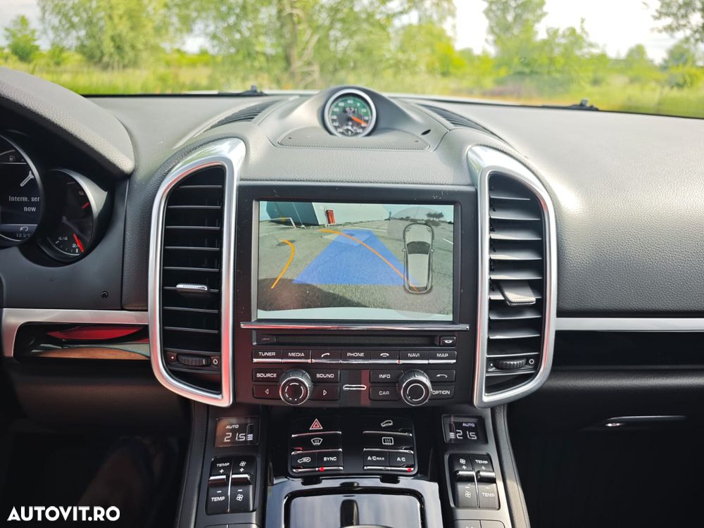 Porsche Cayenne 3.0 L V6 - 14